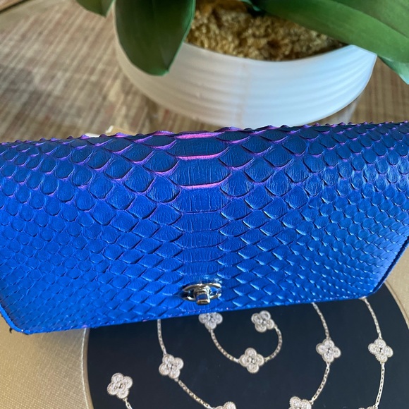 RARE ⭐️ Chanel WOC Python Blue and Pink ⭐️ NWT - Picture 15 of 15